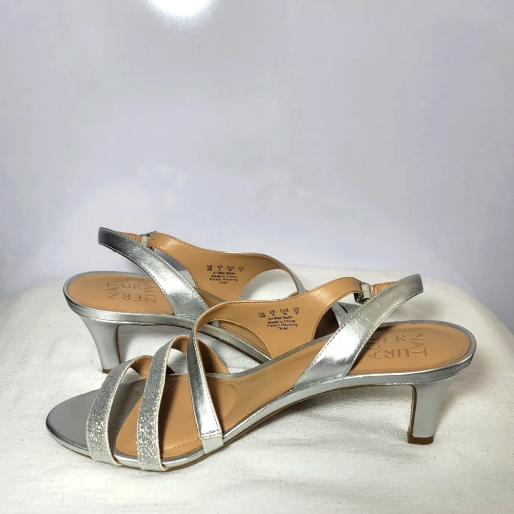 Neutralize Taimi Women's dress sandals size 10M.